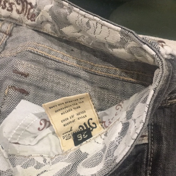 🔥🔥🔥SALE,9 pair miss Me jeans 250$, Or will sell separately. - Picture 6 of 7